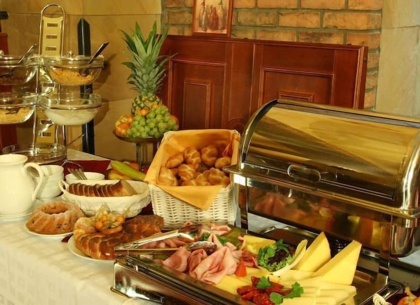 Buffet Photo