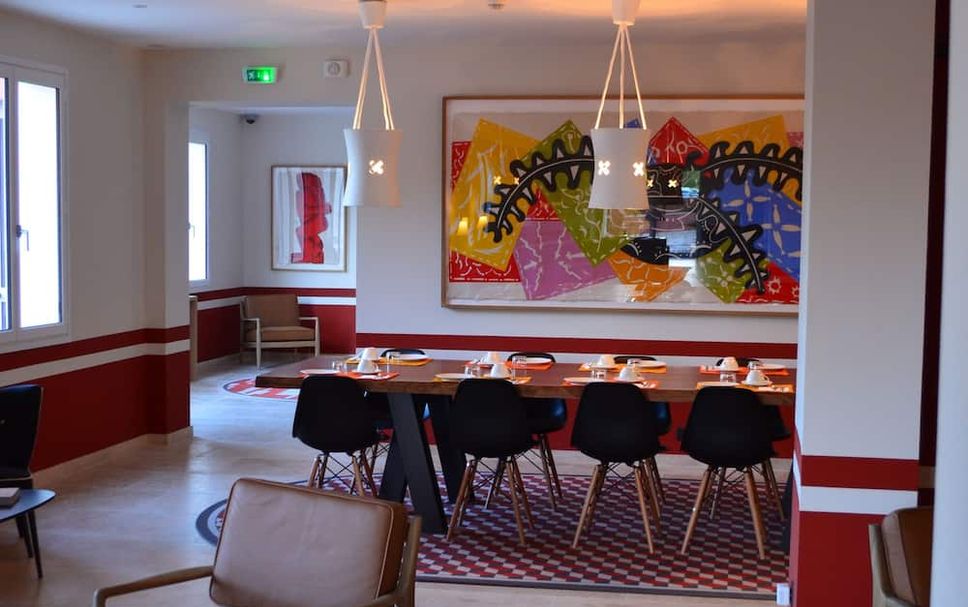 Restaurant Photo