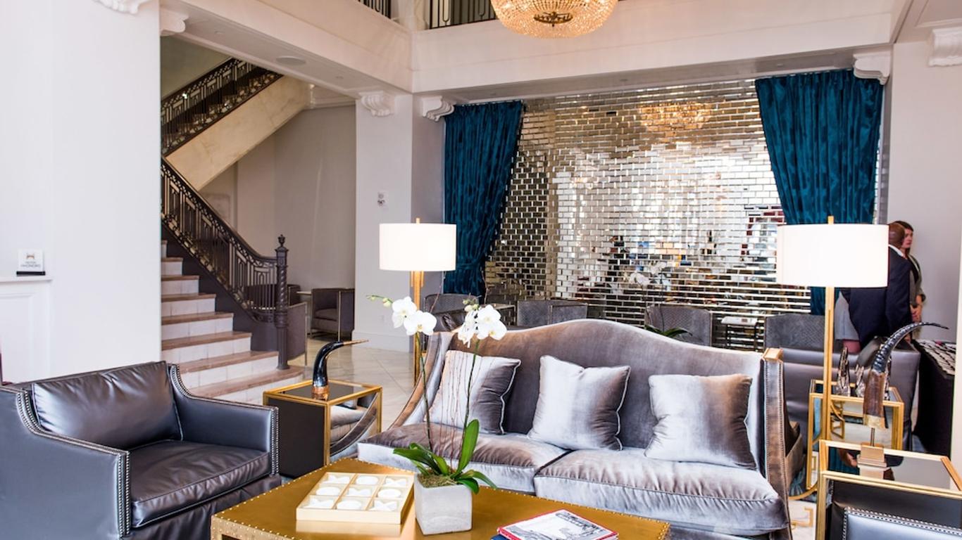 Redmont Hotel Birmingham, Curio Collection by Hilton