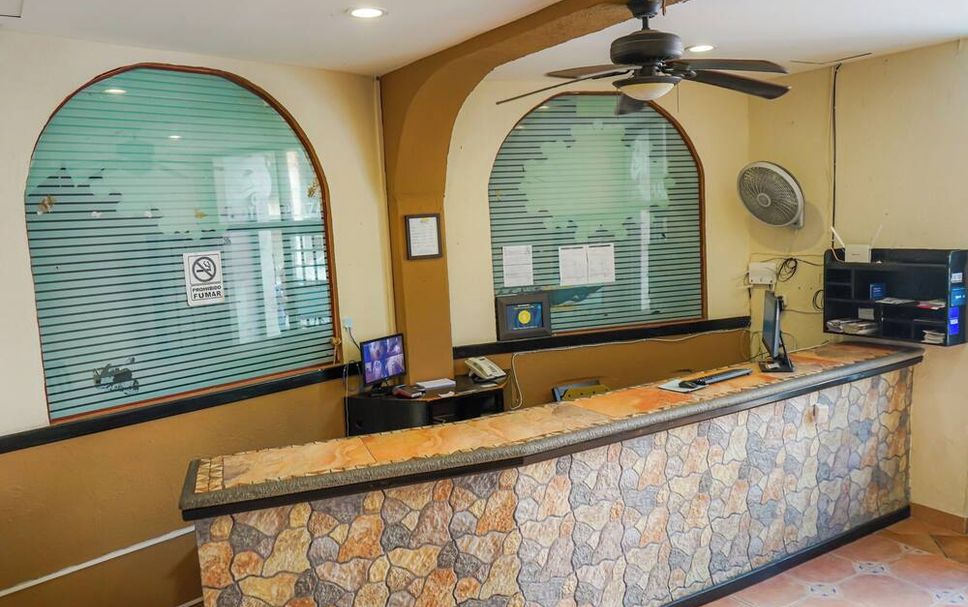 Front desk Photo