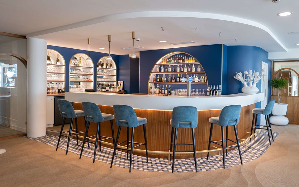 Bar Photo