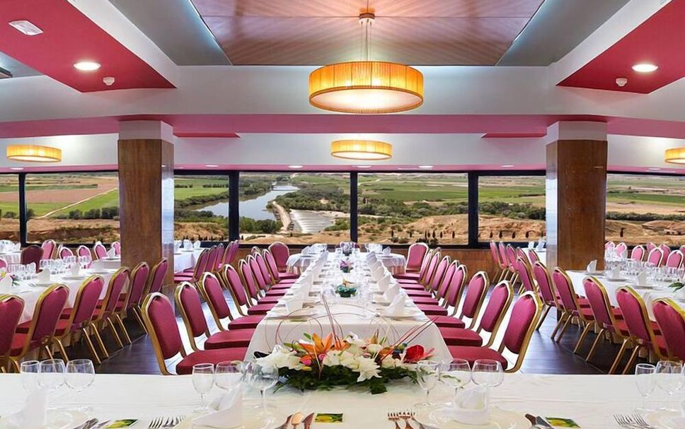 Banquet hall Photo