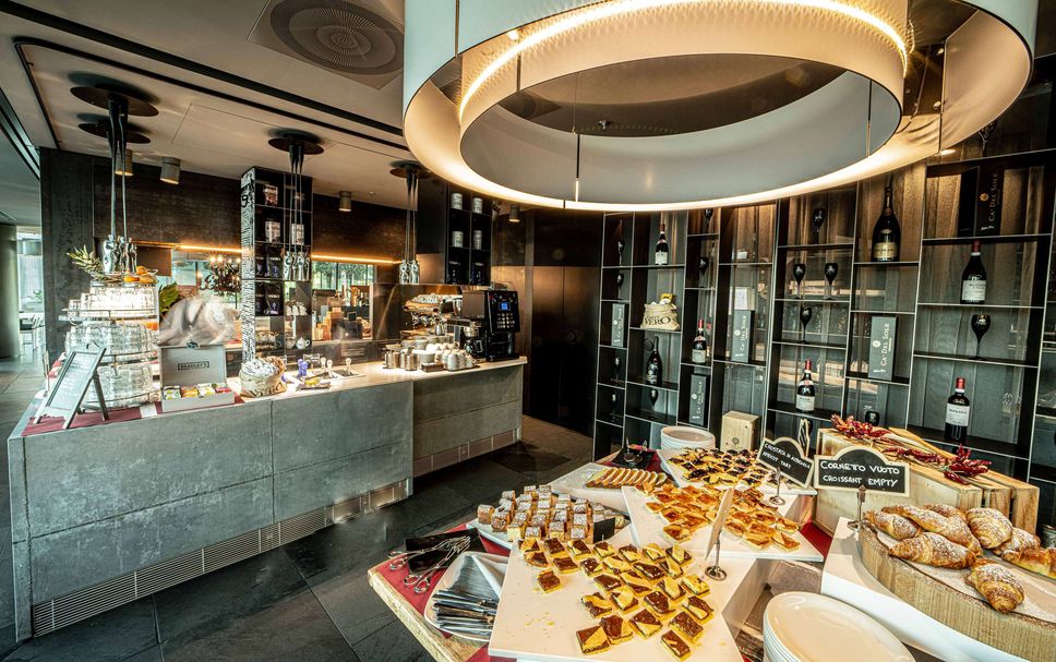 Buffet Photo