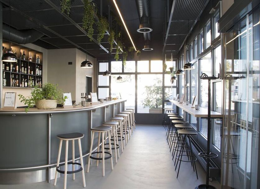 Bar Photo