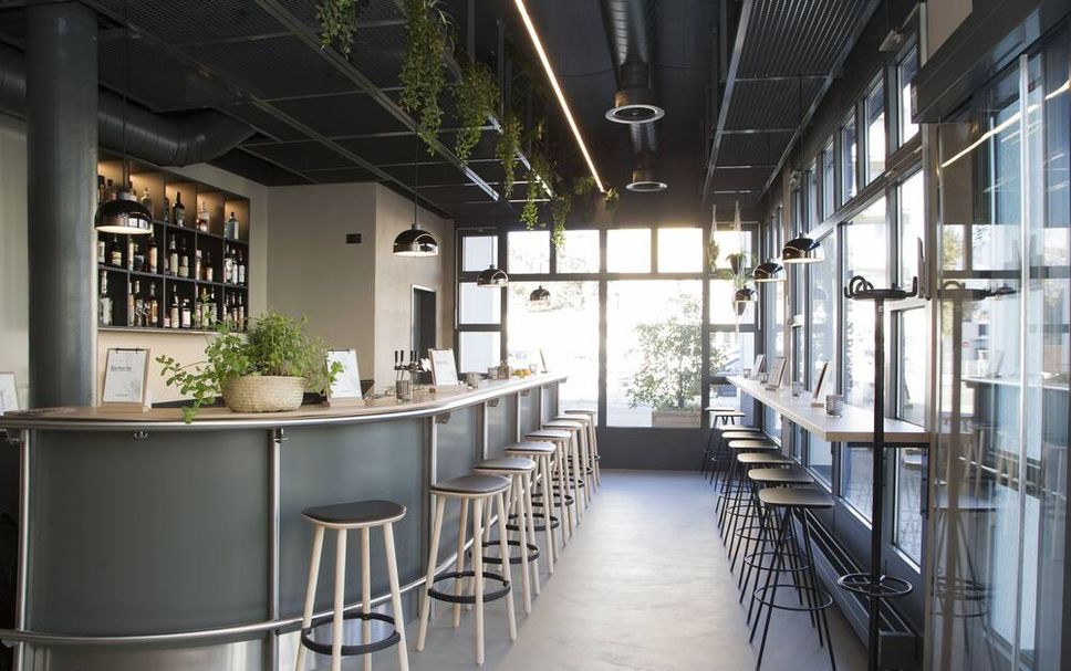 Bar Photo