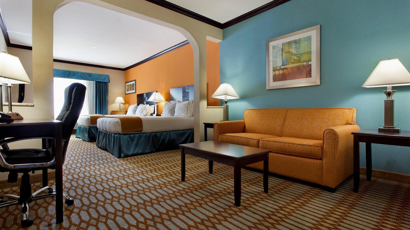 Holiday Inn Express & Suites Corpus Christi-Portland