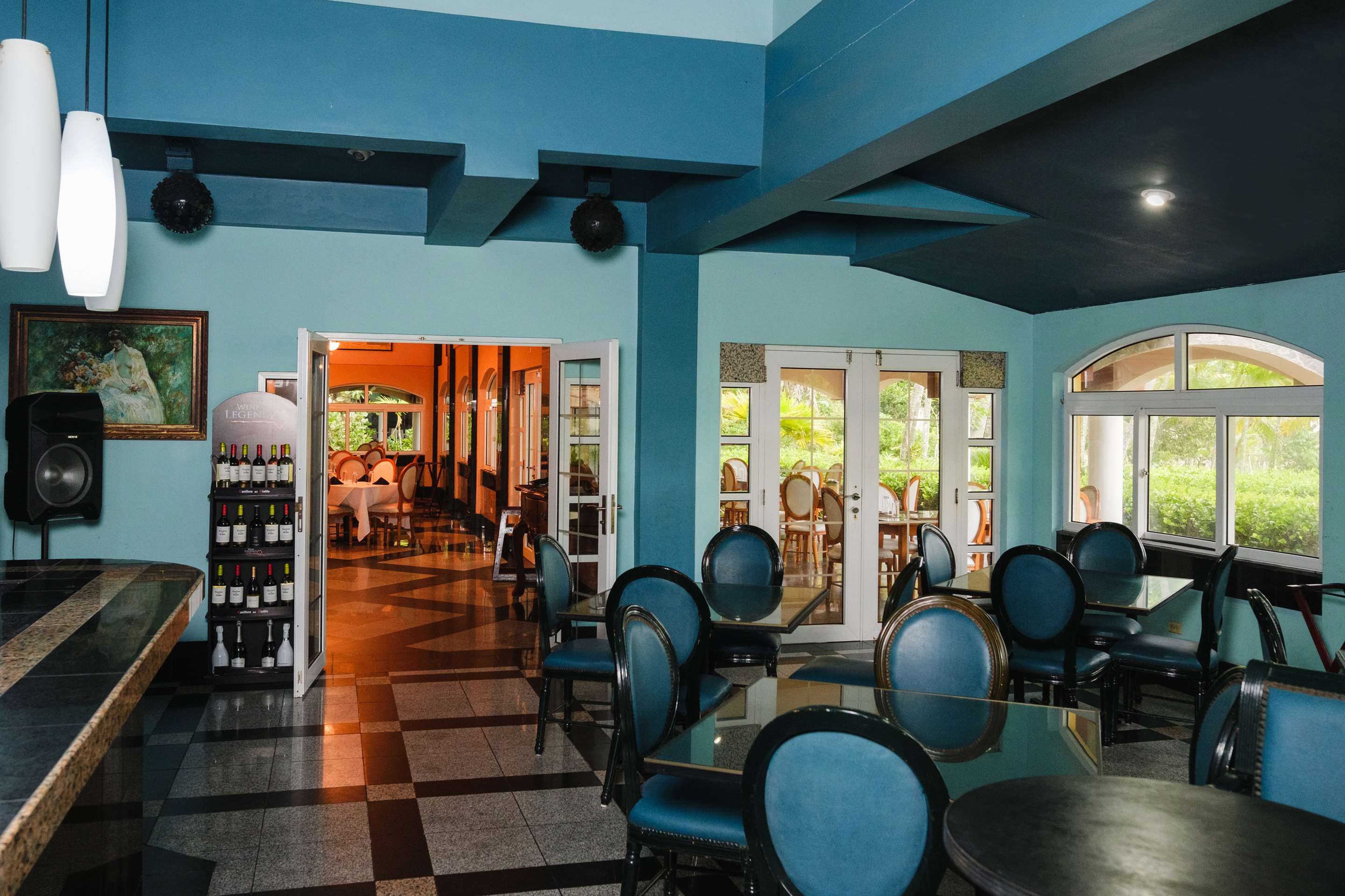 Bar