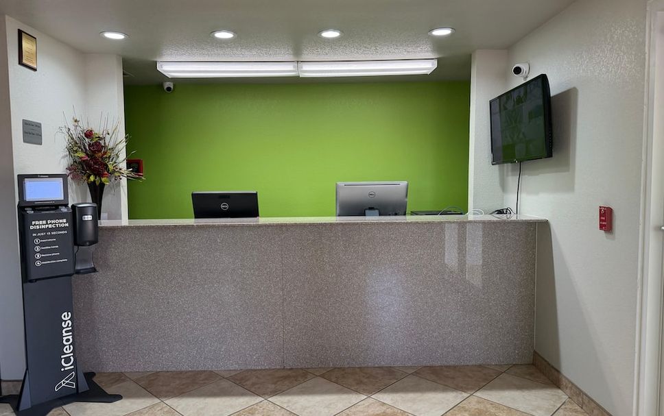 Front desk Photo