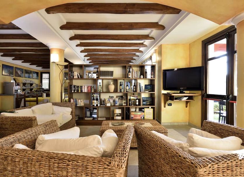 Lounge Photo