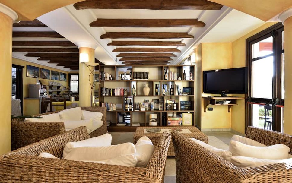 Lounge Photo