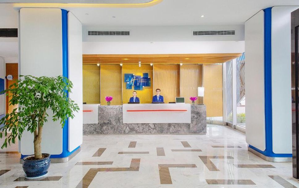 Front desk Photo