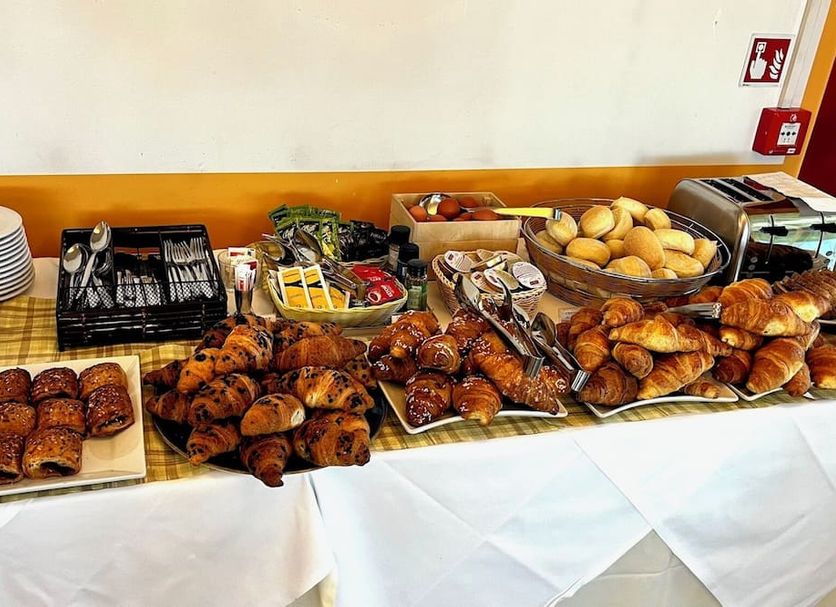 Buffet Photo