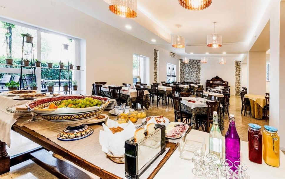 Restaurant Photo