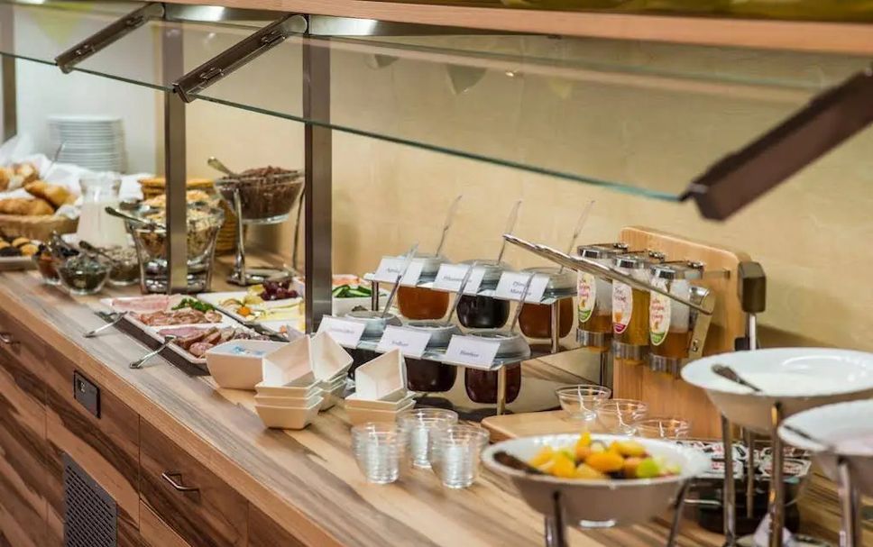 Buffet Photo