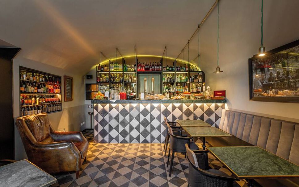 Bar Photo
