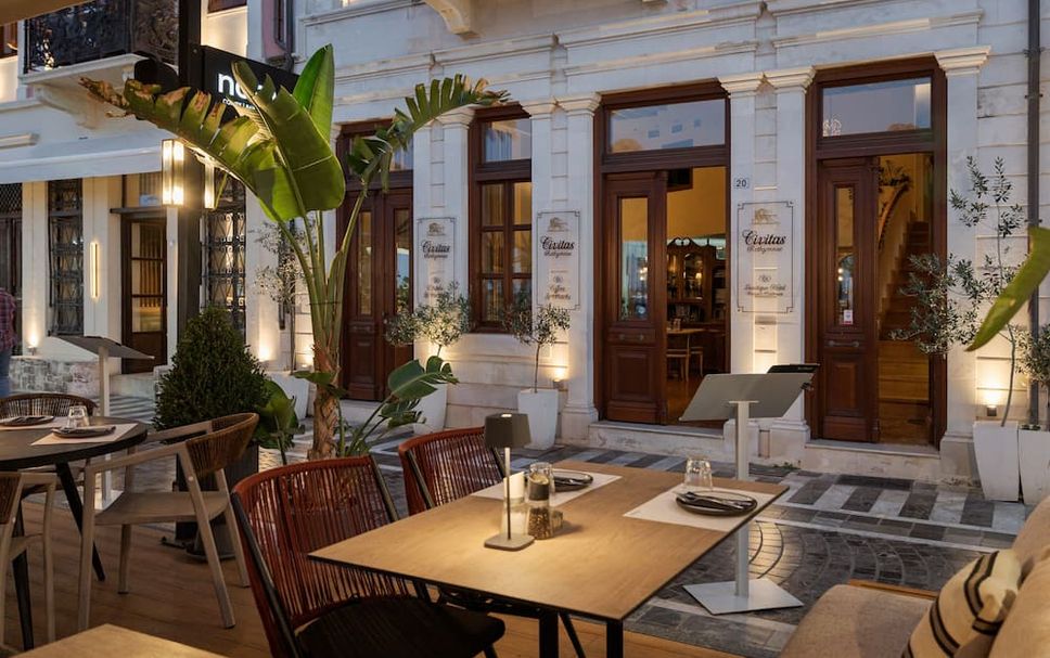 Restaurant Photo