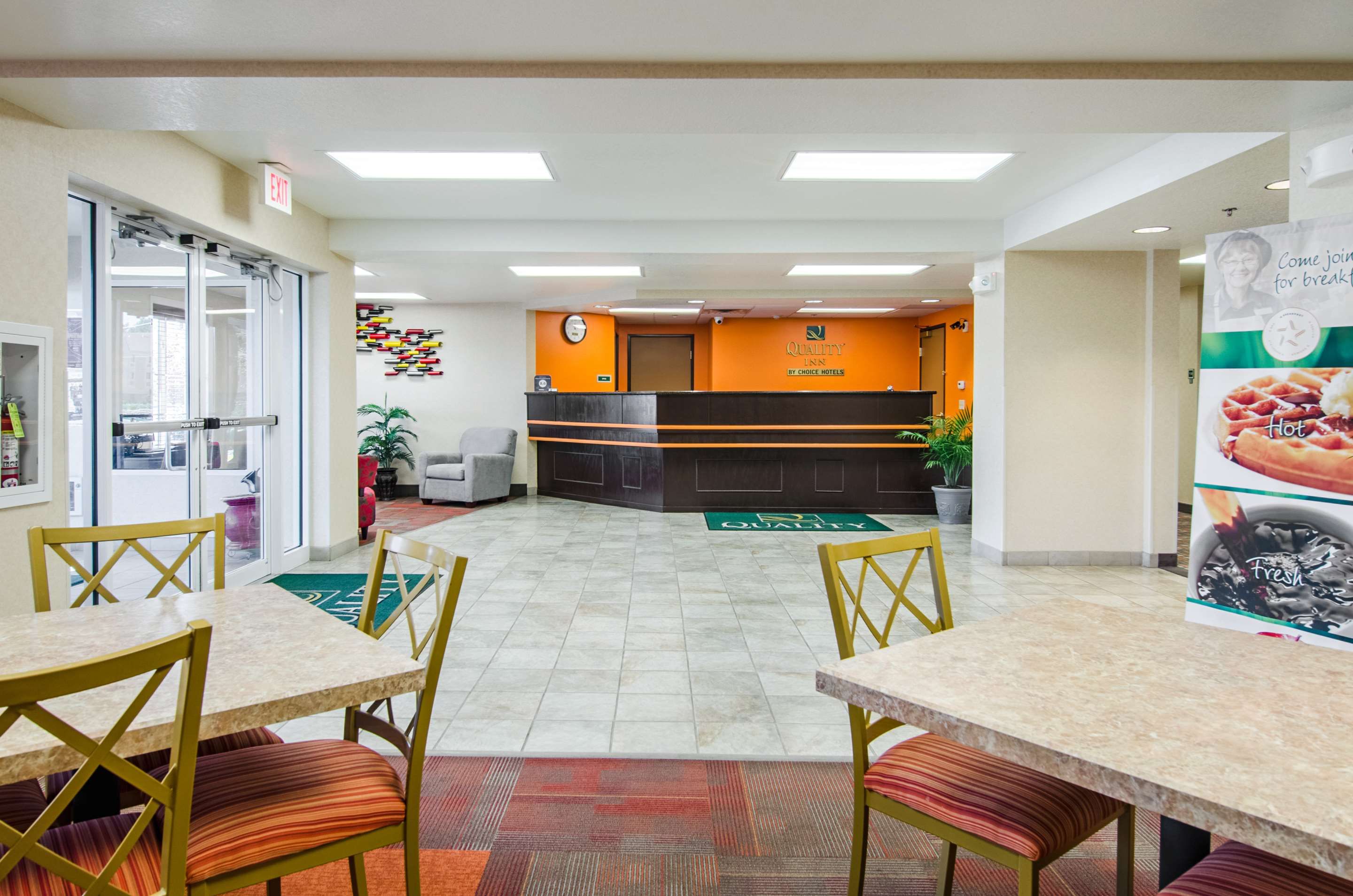 Front desk Photo