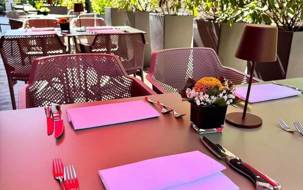 Restaurant Photo