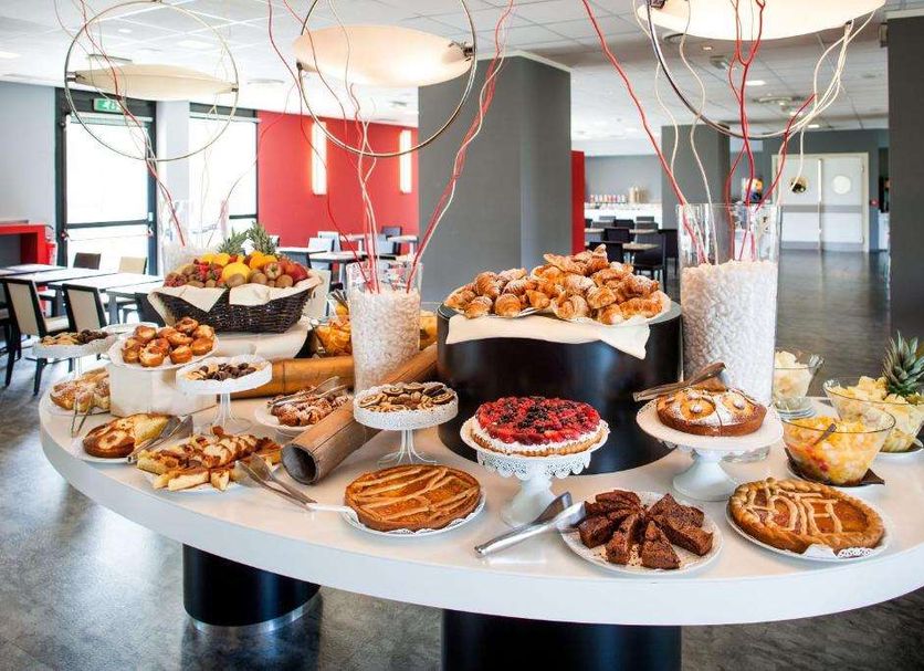 Dining room Photo
