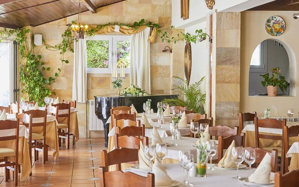 Banquet hall Photo