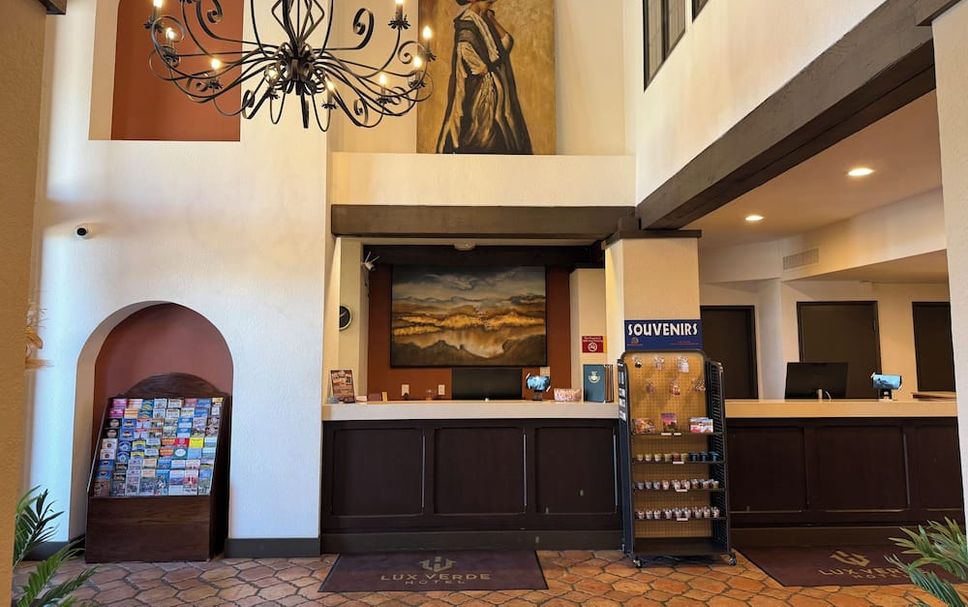 Front desk Photo