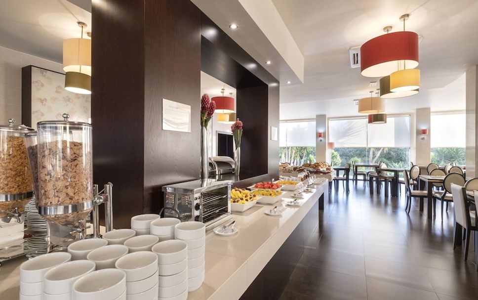 Buffet Photo