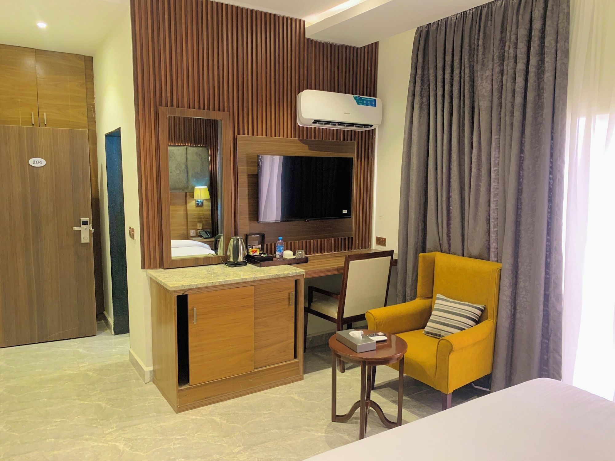Room amenity