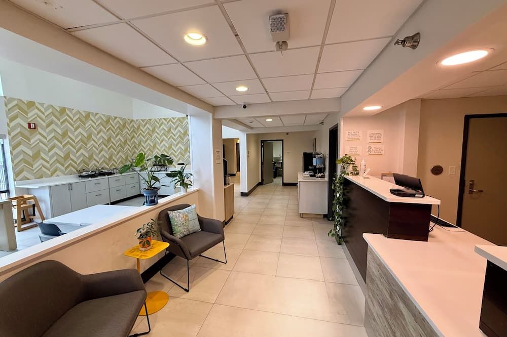 Front desk Photo