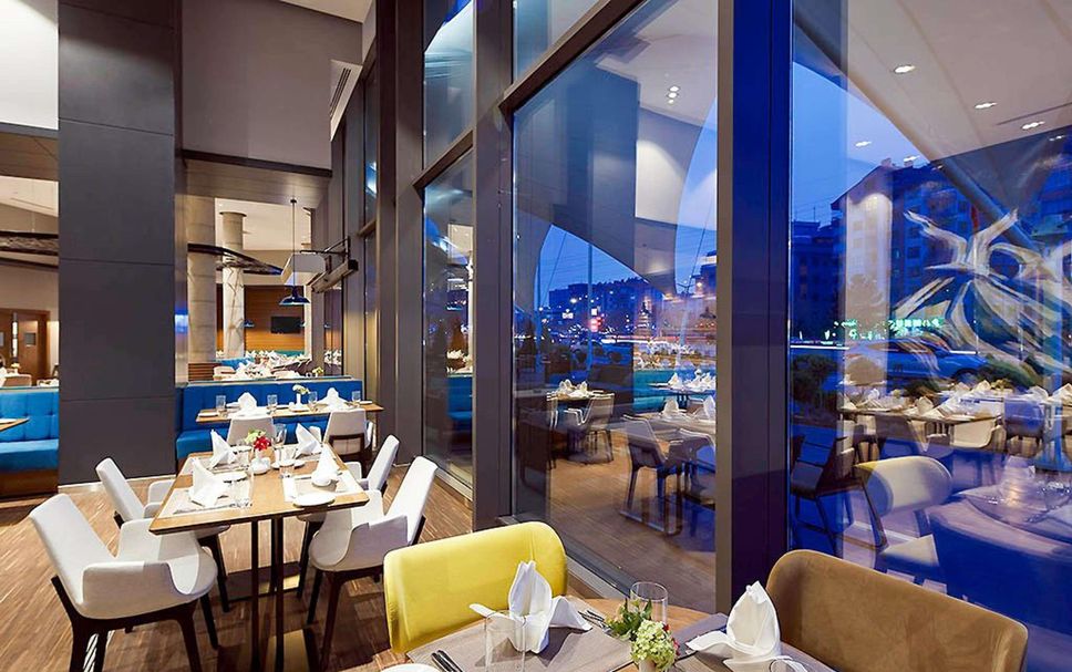 Restaurant Photo