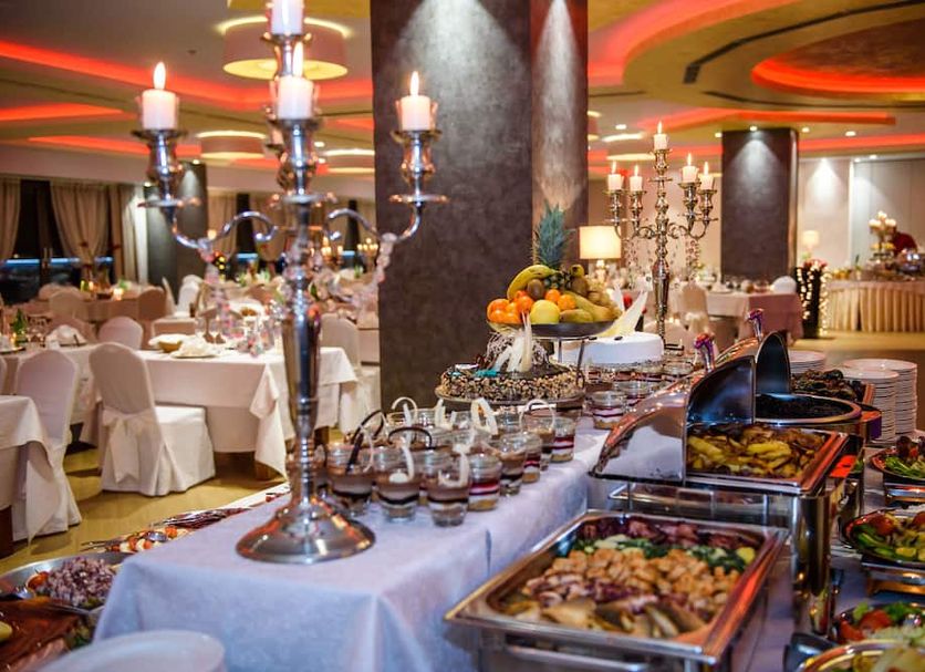 Buffet Photo