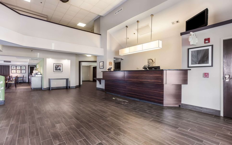 Front desk Photo