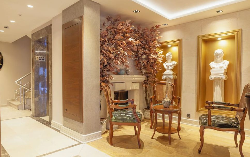 Lobby Photo