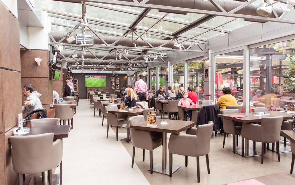 Restaurant Photo
