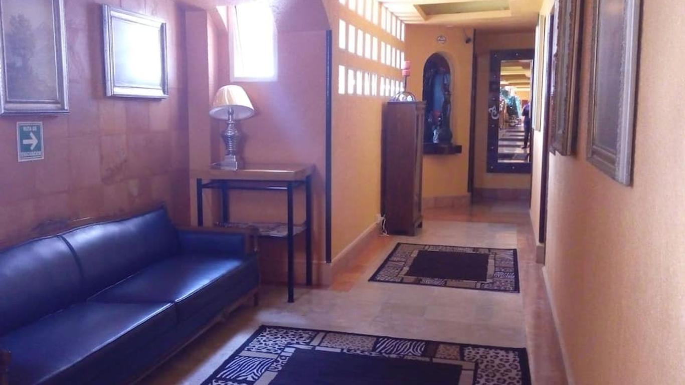 Hotel Real Azteca
