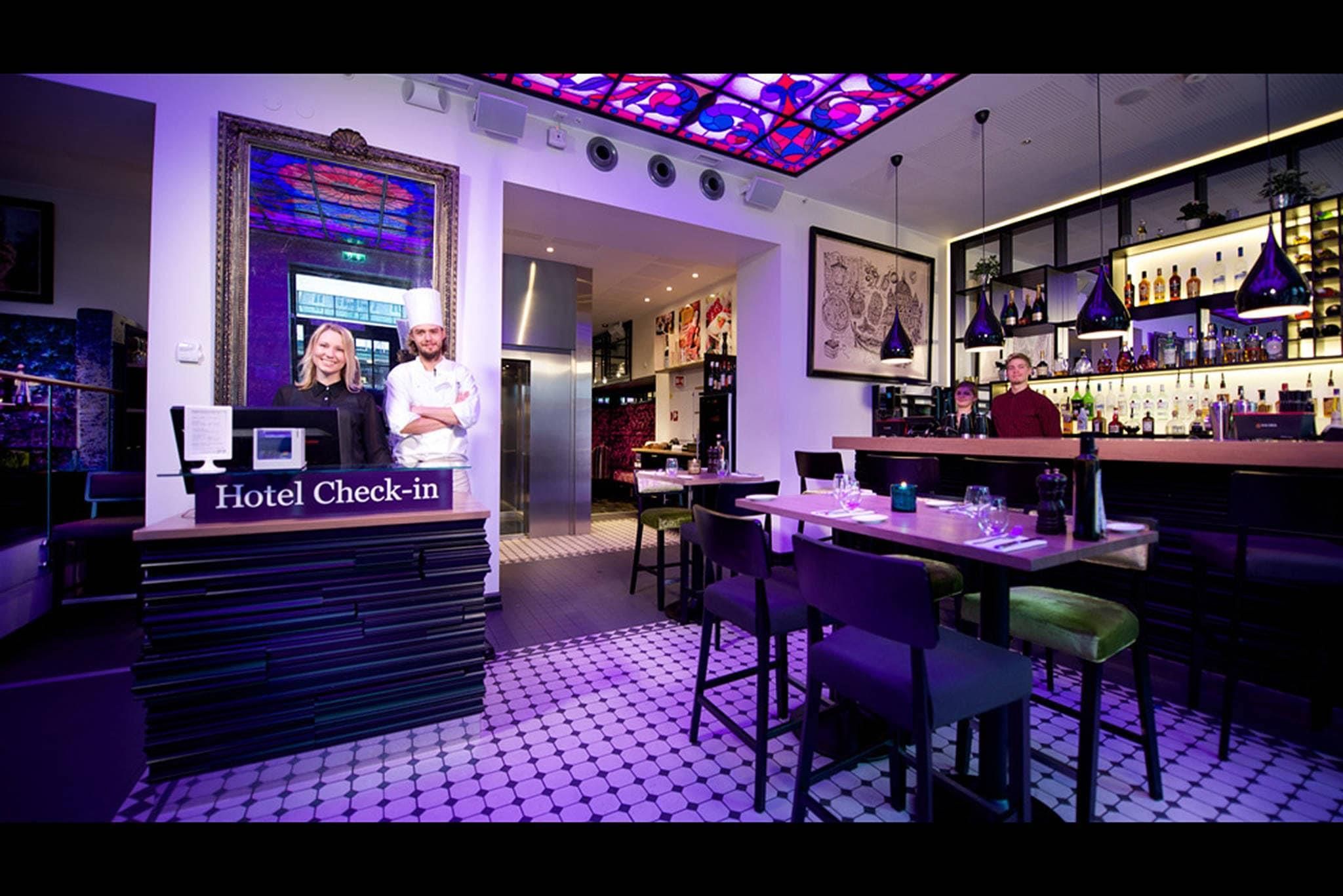 Bar Photo