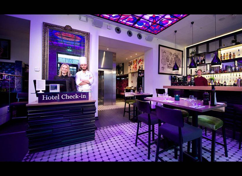 Bar Photo