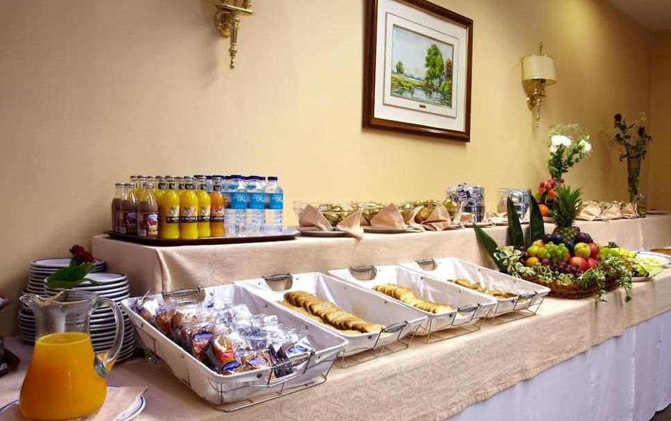 Buffet Photo