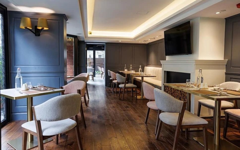 Restaurant Photo