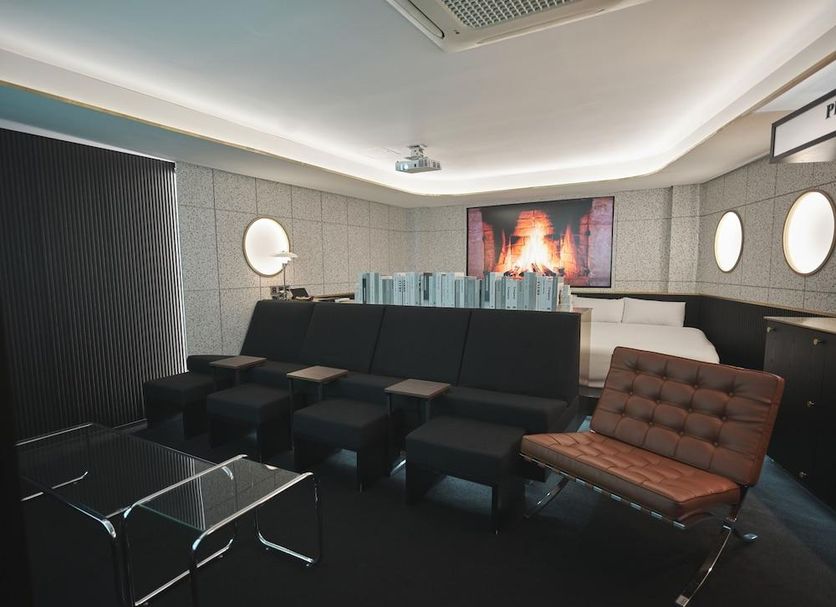 Lounge Photo