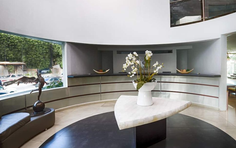 Front desk Photo