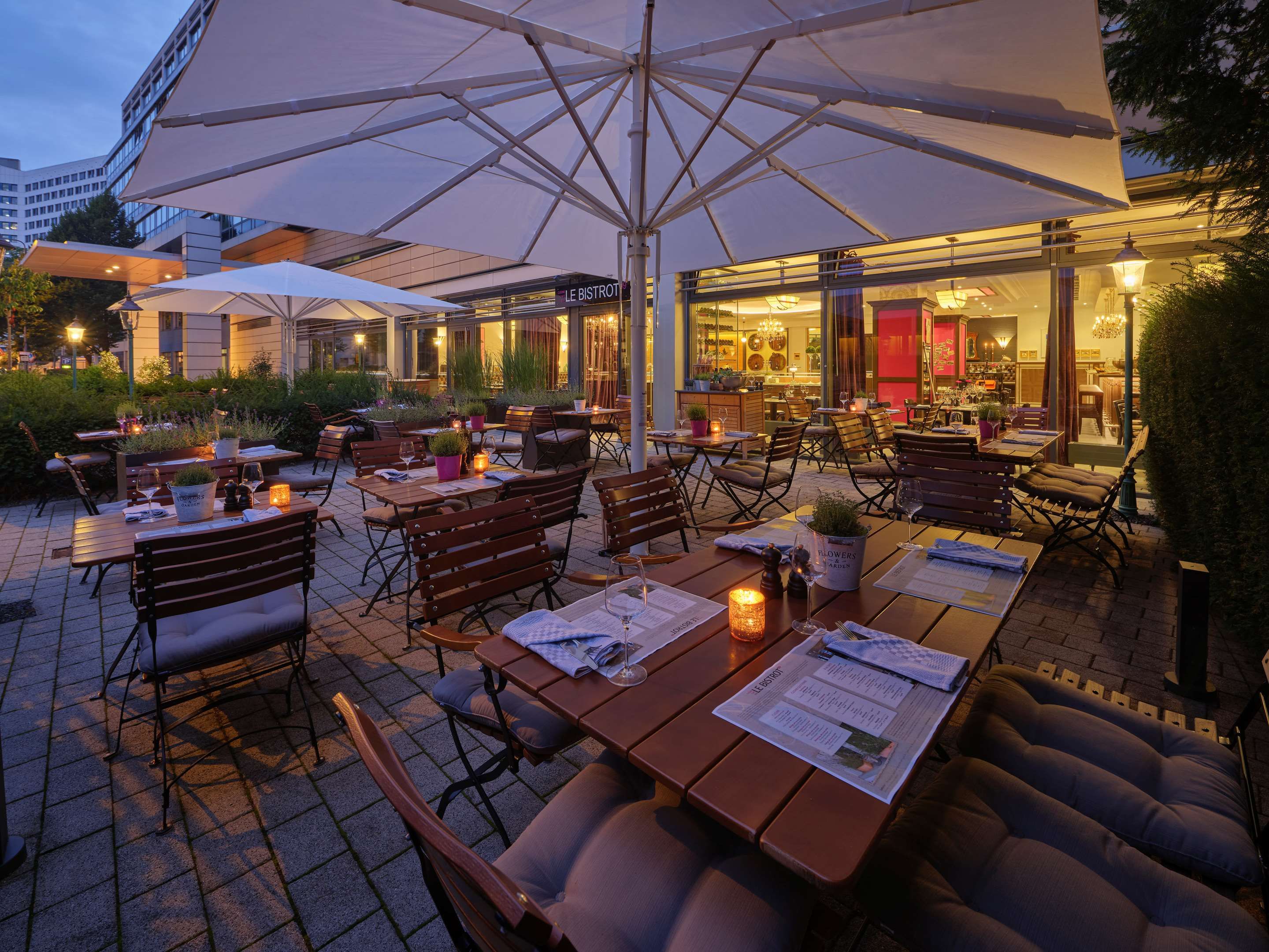 Restaurant Photo