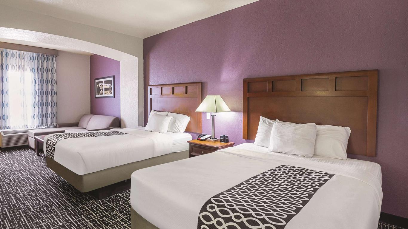 La Quinta Inn & Suites by Wyndham Bowling Green