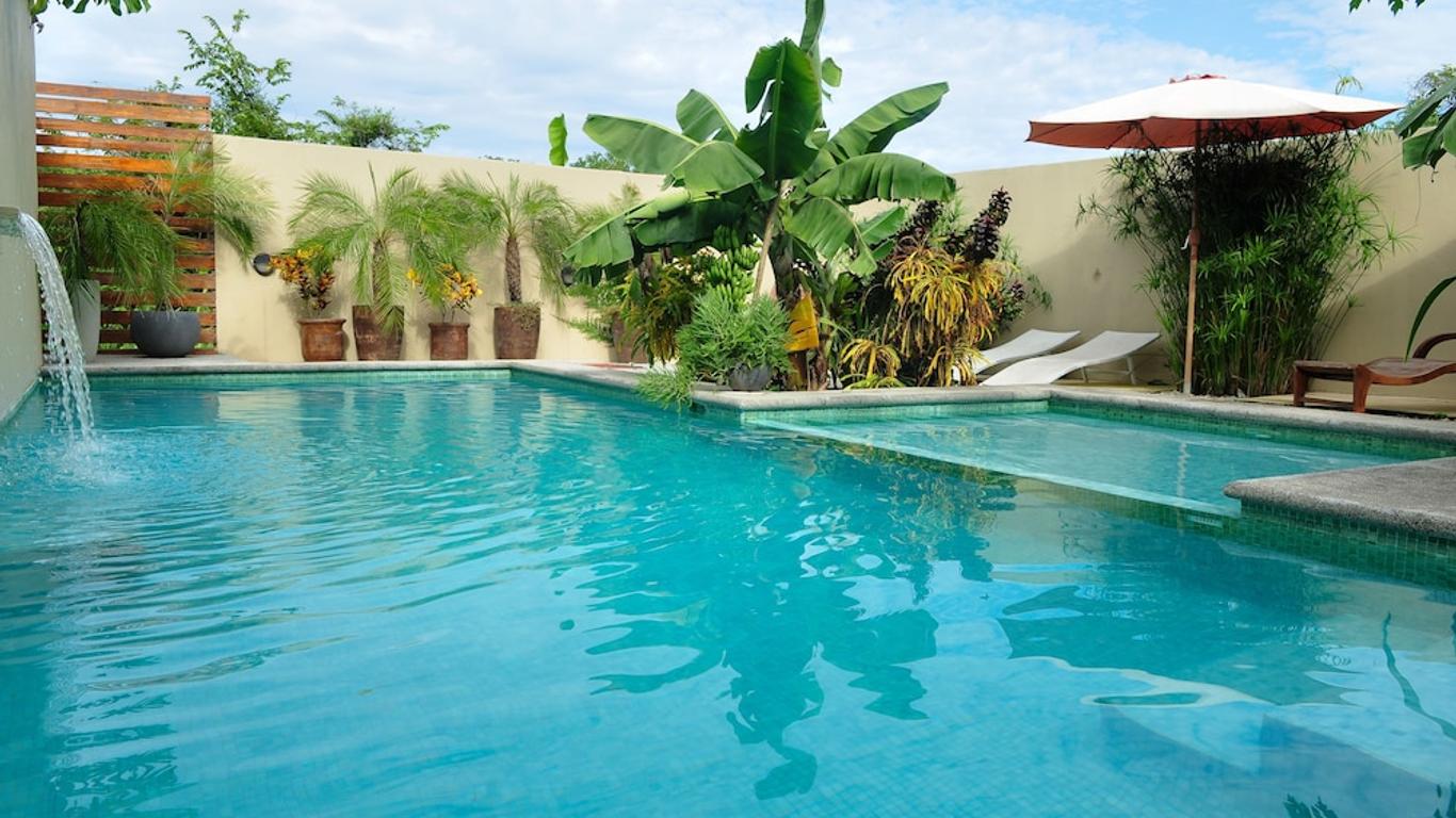 Nautilus Surf & Yoga Villas Santa Teresa