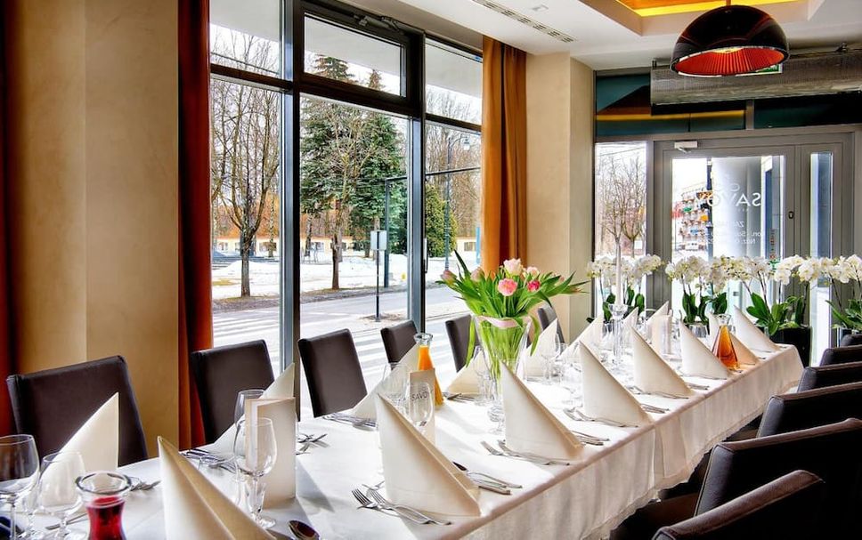 Restaurant Photo