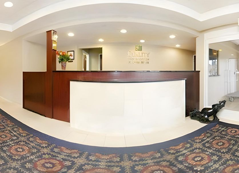 Front desk Photo