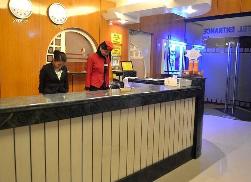 Front desk Photo
