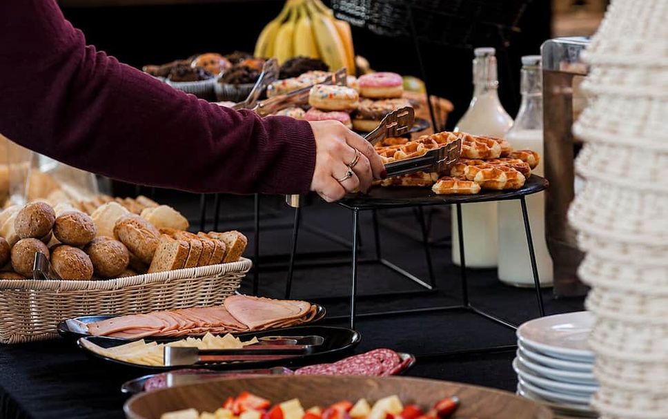 Buffet Photo