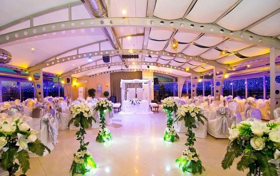 Banquet hall Photo