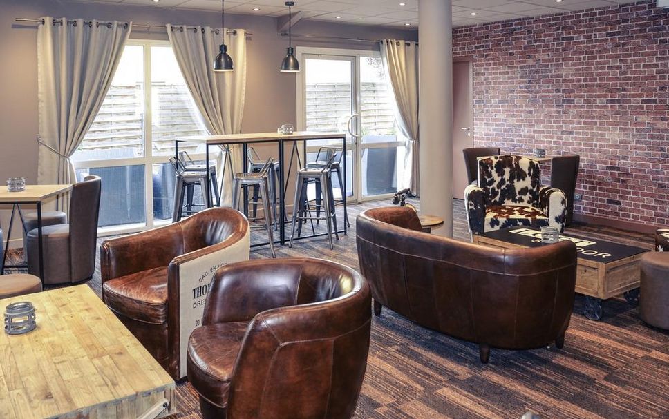 Bar Photo