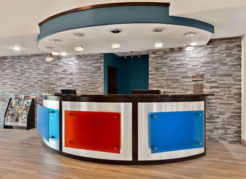 Front desk Photo